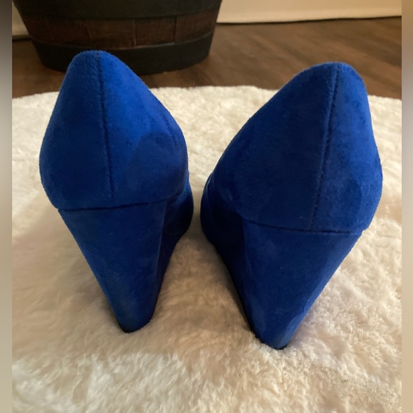 Ladies Shoes - Picture 3 of 6